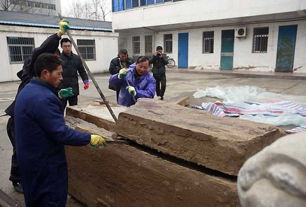 Строители в заполярье иногда в качестве. Китайские строители. Строитель китаец. Ужасы .строители нашли во время работ. Quruvchilar.