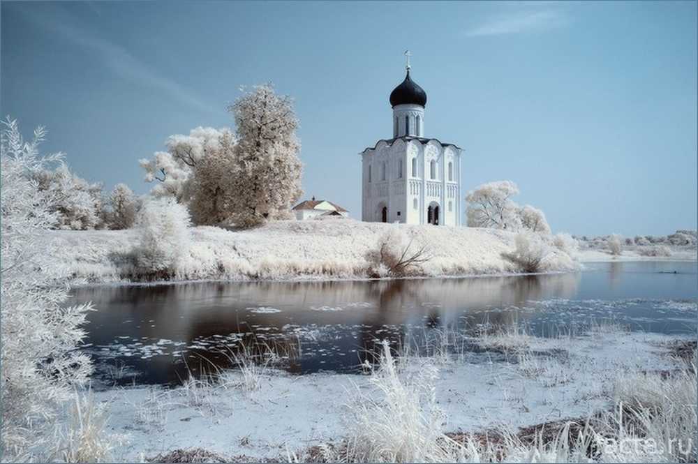 Вода светлый храм